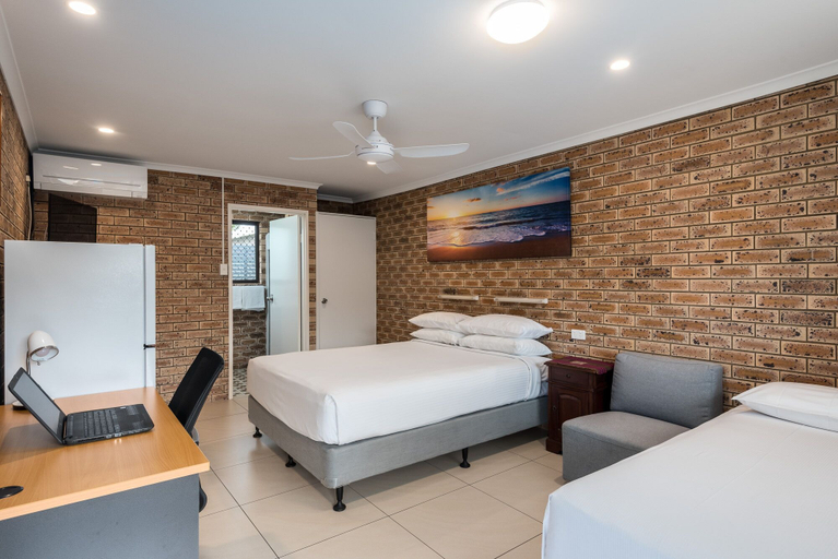 Bedroom 3, Sunshine Coast Airport Motel, Maroochy - Coastal North