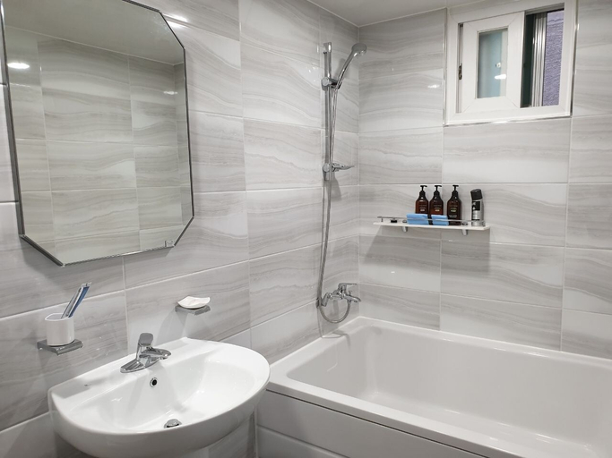 Bathroom 3, Kims Hotel Gumi, Gumi