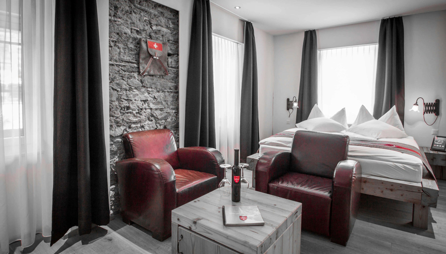 Bedroom 3, The Dom Hotel Saas-Fee by Dorint, Visp