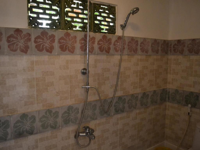Bathroom 5, Green Hill Resort & Spa, Phan Thiết