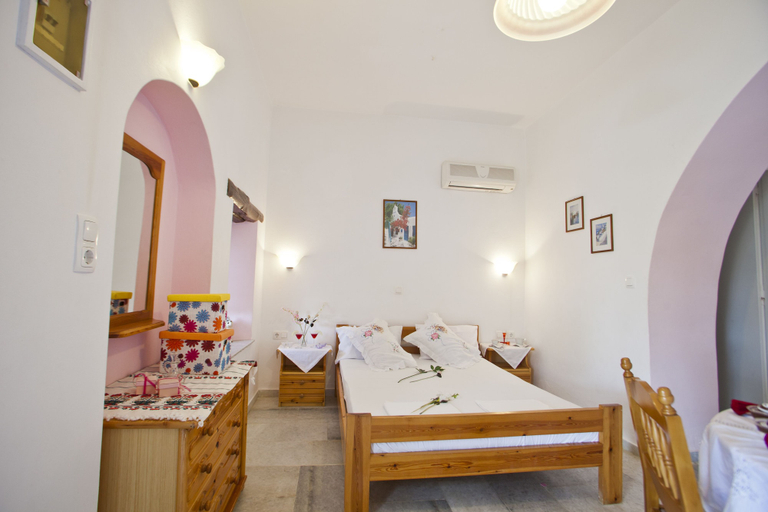 Bedroom 3, Something Else, South Aegean