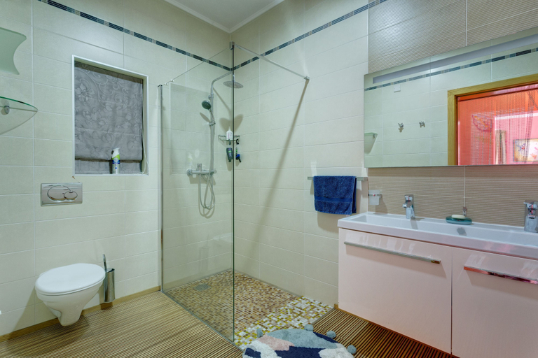 Bathroom 5, Seafront Apartment in Sliema With Pool, Upmarket Complex