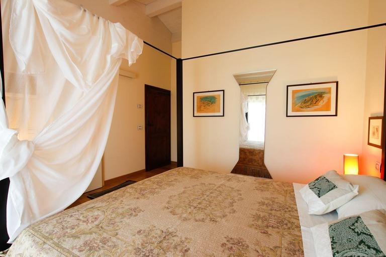 Bedroom 4, B&B Villa FioreConero, Ancona