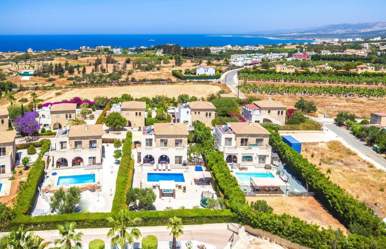 Others 4, Villa Siesta