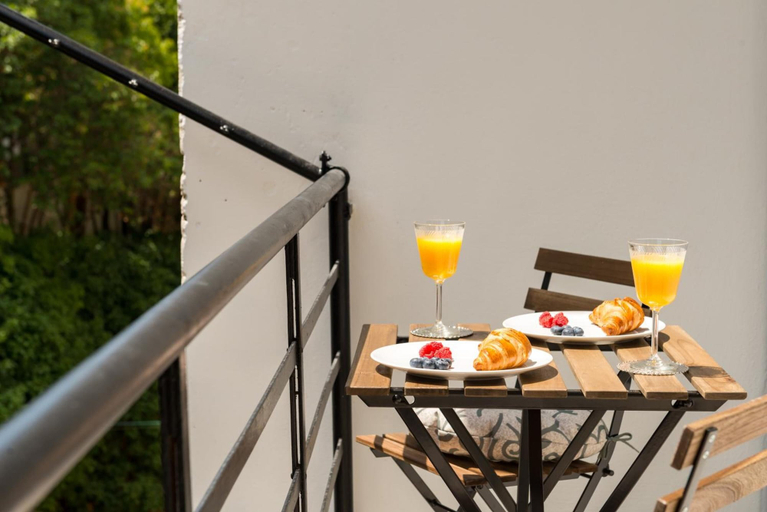 Food & Drinks 5, Capital Apartments, Split