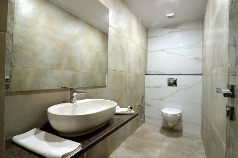 Bathroom 3, Royal Park Resorts, Sahibzada Ajit Singh Nagar