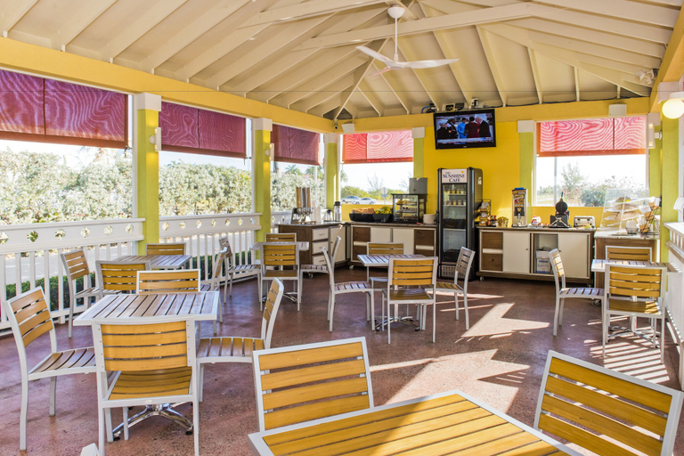 Food & Drinks 5, The Sunshine Hotel and Suites