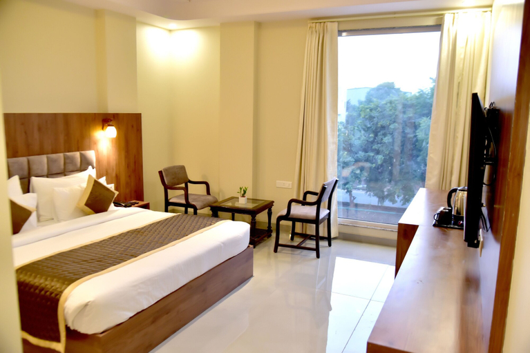Bedroom 2, Hotel Aarna Premier, Jaipur