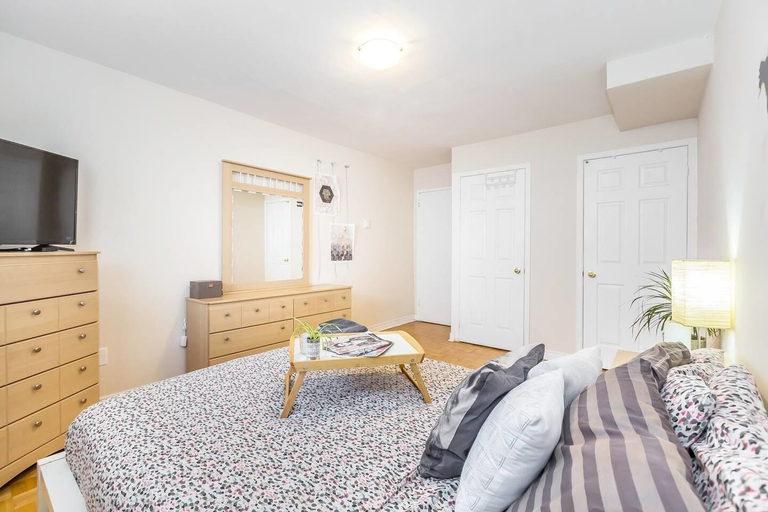Bedroom 4, Downtown Posh Penthouse in the City, Walk Score 95, Toronto
