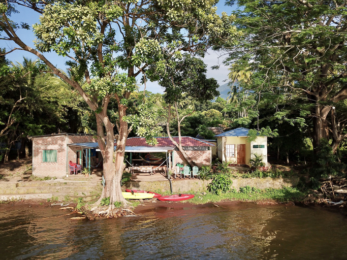 Exterior & Views 2, Hospedaje Los Chocoyos - Hostel, Altagracia