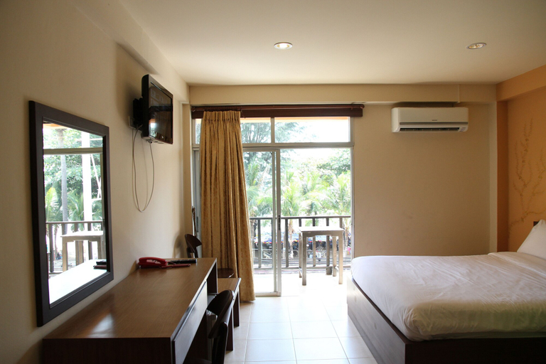 Bedroom 5, Opal House Hotel & Restaurant, Pattaya