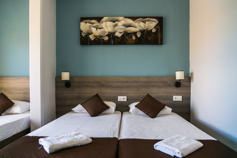 Bedroom 4, Beach Garden Hotel, St Julian's