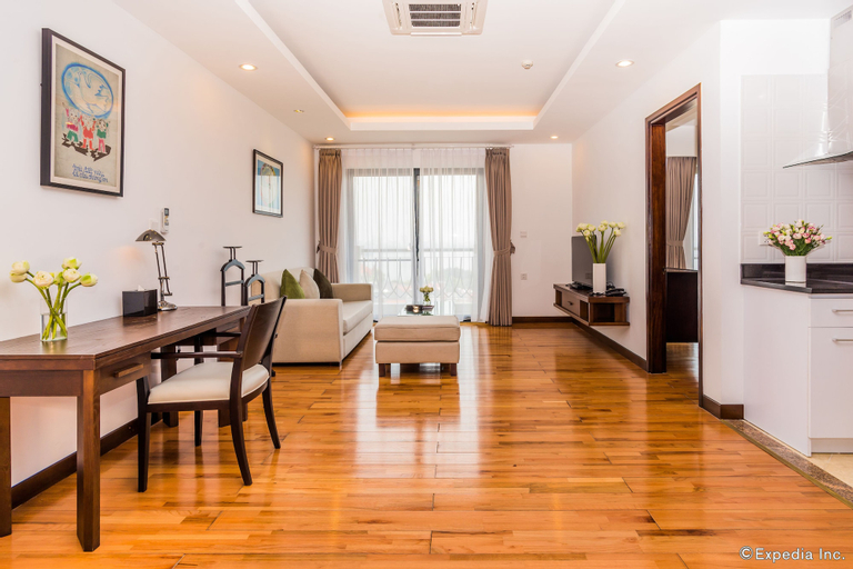 Dining Room 8