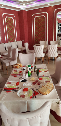 Food & Drinks 4, Eleganti, Batumi
