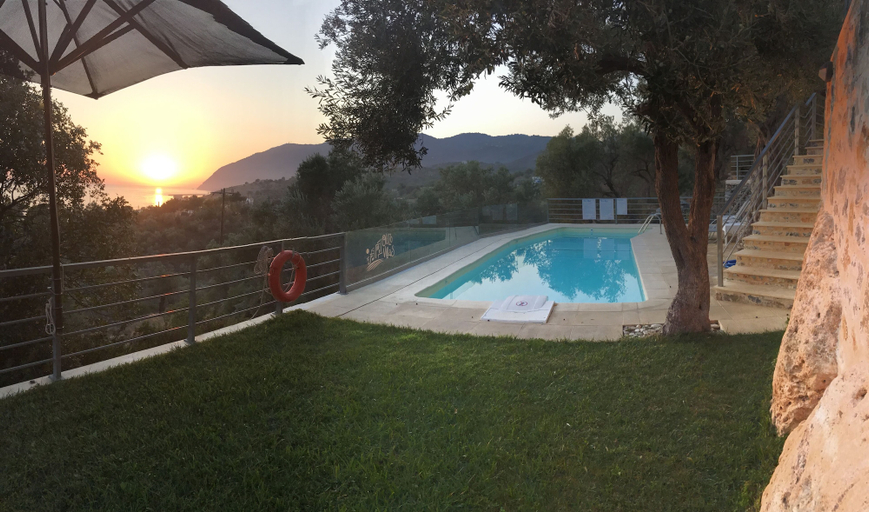 Sport & Beauty 2, Ouzo Panoramic Houses 2, with private pool, North Aegean