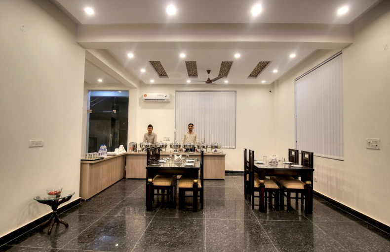 Food & Drinks 5, Hotel Ark Of Avalon - Near Delhi Airport, Delhi