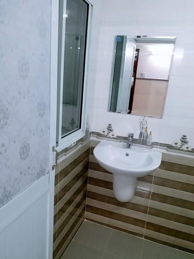 Bathroom 4, Sao Mai Thu Ha Hotel - Managed by Hamori Group, Ninh Kiều