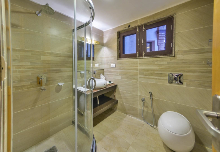 Bathroom, Hotel Village Walk, Ganderbal