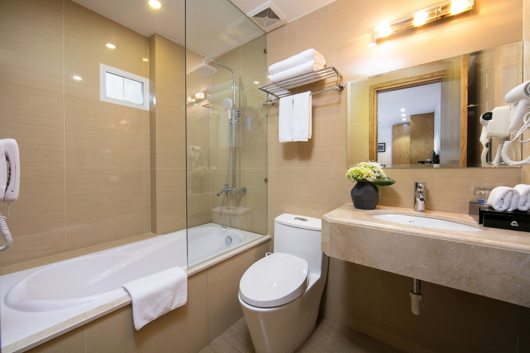 Bathroom 5, Hanoi Paon Hotel & Spa, Hoàn Kiếm