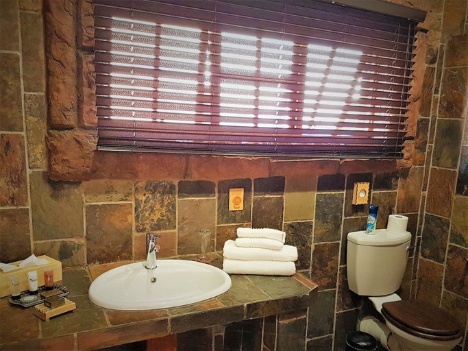 Bathroom 5, 61 On Ireland, Capricorn