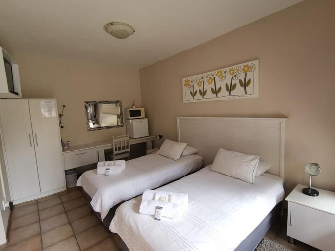 Bedroom 2, Rene's Guest House, Pixley ka Seme