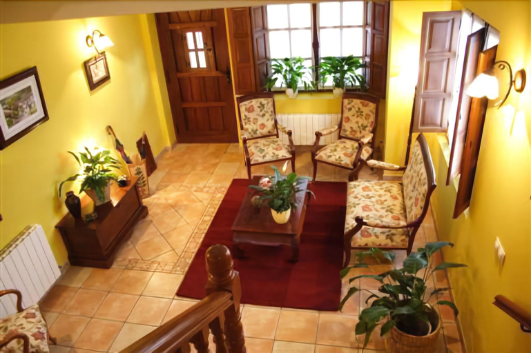 Public Area 3, Posada San Pedro, Cantabria