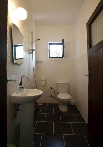 Bathroom 5, Hane-i Keyif Pension, Kemer