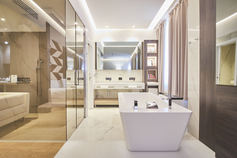 Bathroom 4