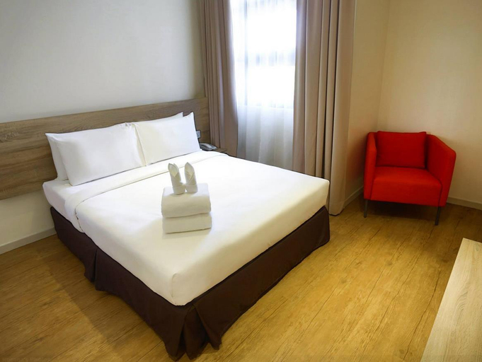 Bedroom 3, Rooms by Rocana, Kuantan