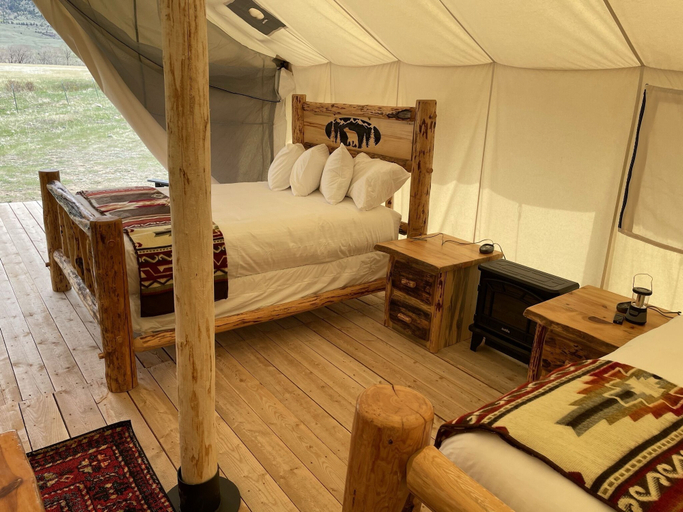 Bedroom 3, Yellowstone Dreamin Camp, Park