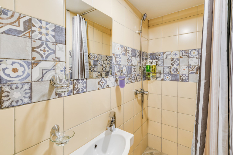 Bathroom 2, Sokroma Paya-Sofiya Aparts, Sankt-Peterburg gorsovet