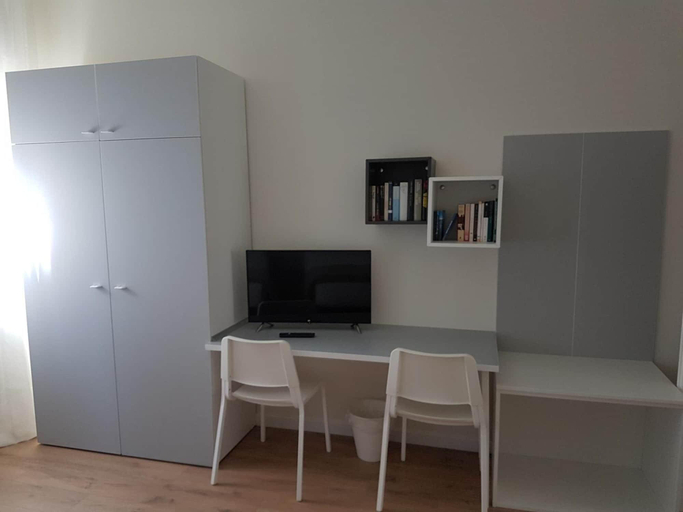 Others 5, Affittacamere Risorgimento, Lecco