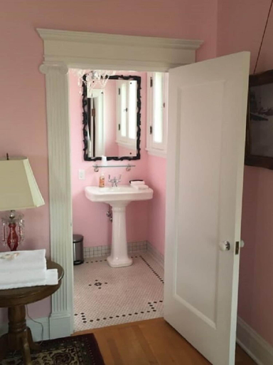 Bathroom 3, Pendleton House Historic Inn and B&B, Umatilla