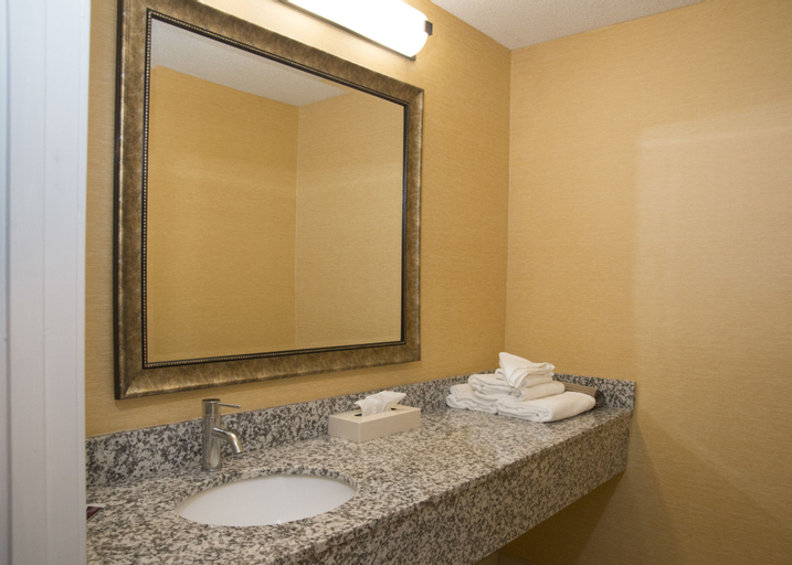 Bedroom 4, Hampton Falls Inn, Rockingham