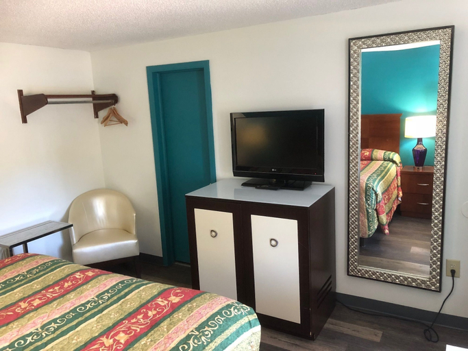 Bedroom 2, The Georgetown Inn, Georgetown
