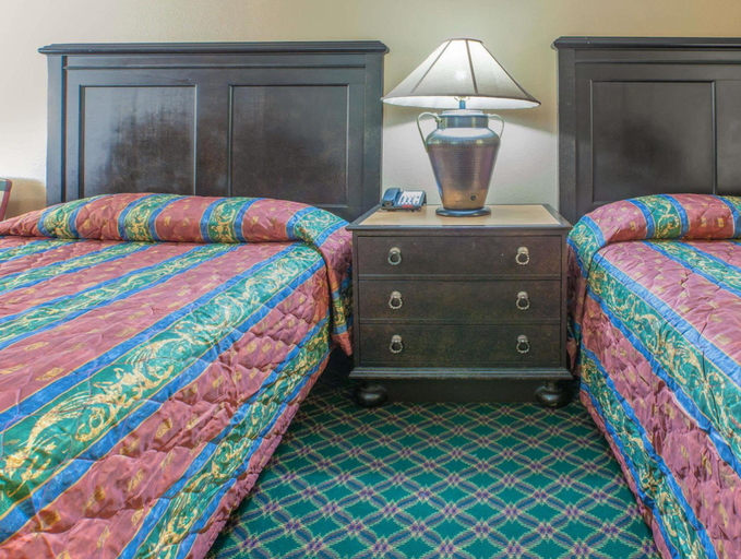 Bedroom 3, Knights Inn - Forest Hill, TX, Tarrant