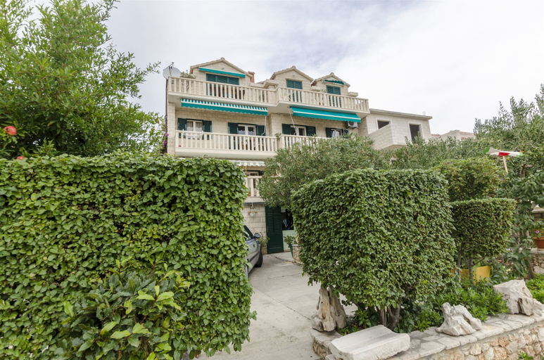 Exterior & Views 2, Apartment and Rooms Mate, Bol