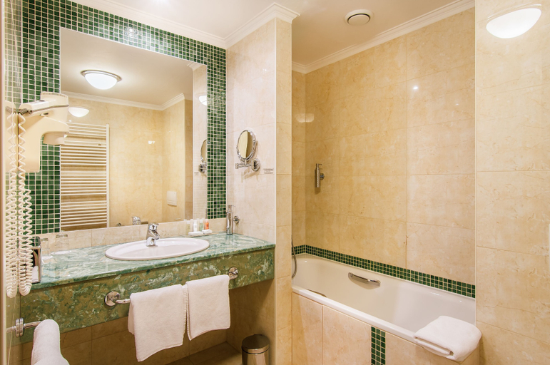 Bathroom 5, The President, Praha 6