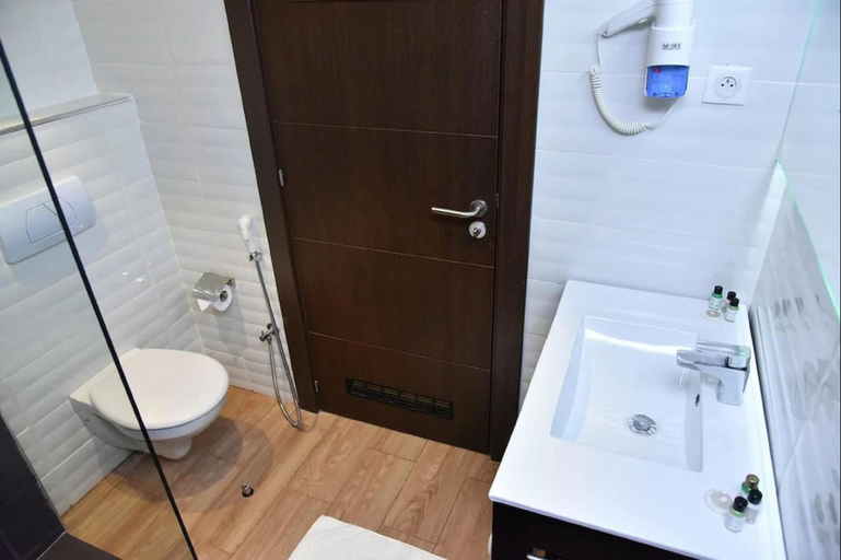 Bathroom 3, Hotel Liberte Express, Oran