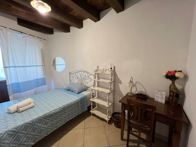 Bedroom 3, L'Antica Torre Caralis Holiday, Cagliari
