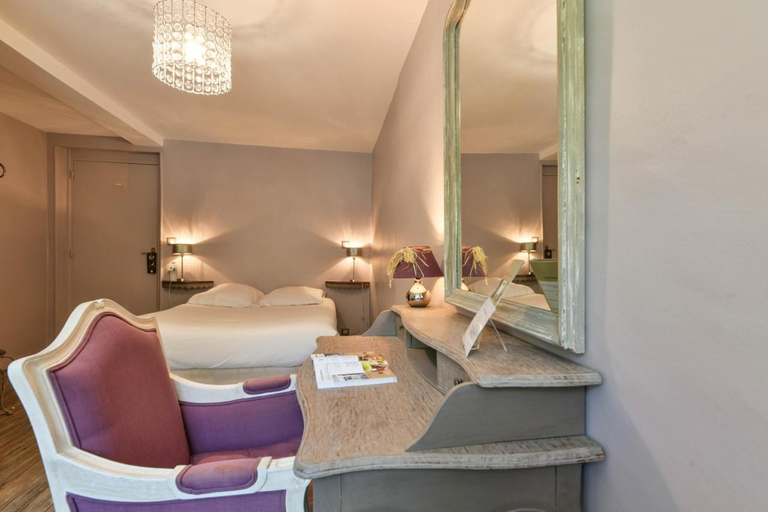 Bedroom 2, Hotel du Commerce, Landes