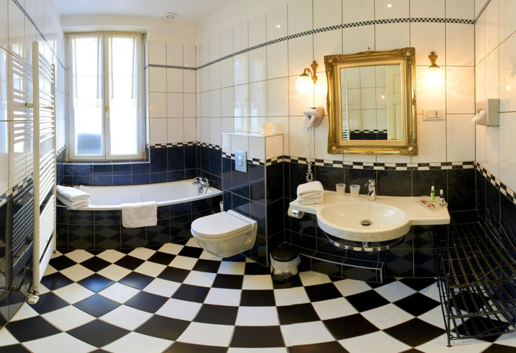 Bathroom 5, Hôtel Du Parc, Haut-Rhin