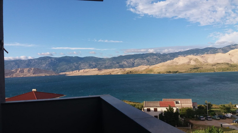 Others 5, Mare Apartment, Pag
