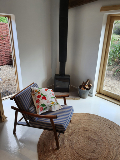 Others 5, Swallow Studio, Kent