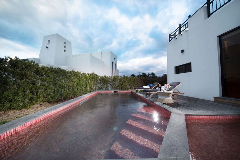 Exterior & Views 2, Libentia Hotel & Pool Villa, Jeju