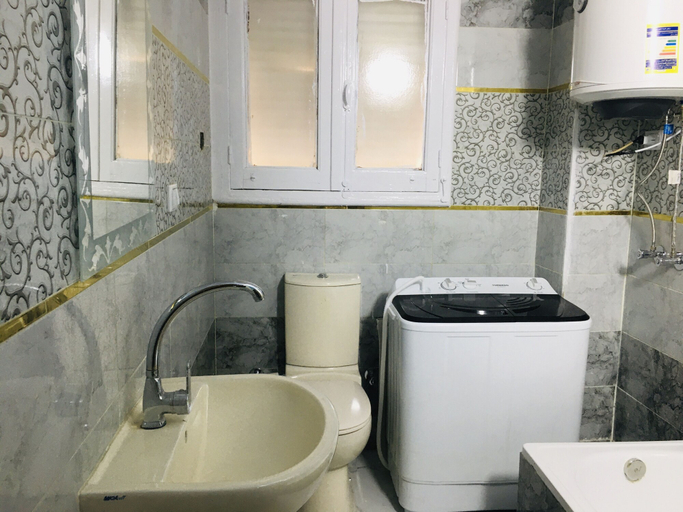 Bathroom 2, Downtown Cairo Sweet Home, Qasr an-Nil