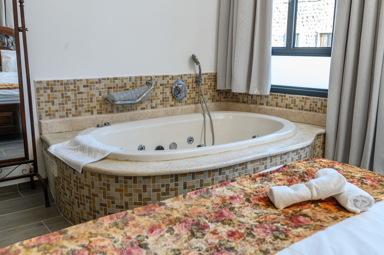 Bathroom 5, Shirat Hayam - Boutique Hotel