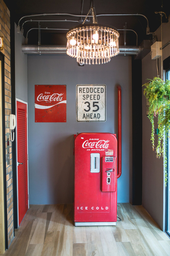 Others 5, Sleep Box Sukhumvit 22, Khlong Toey