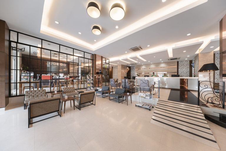 Food & Drinks 4, At115 by Rompo Mansion, Khlong Toey