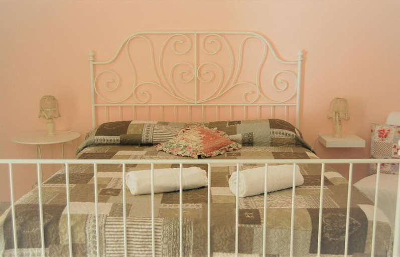 Bedroom 4, Sfumature Partenopee, Napoli